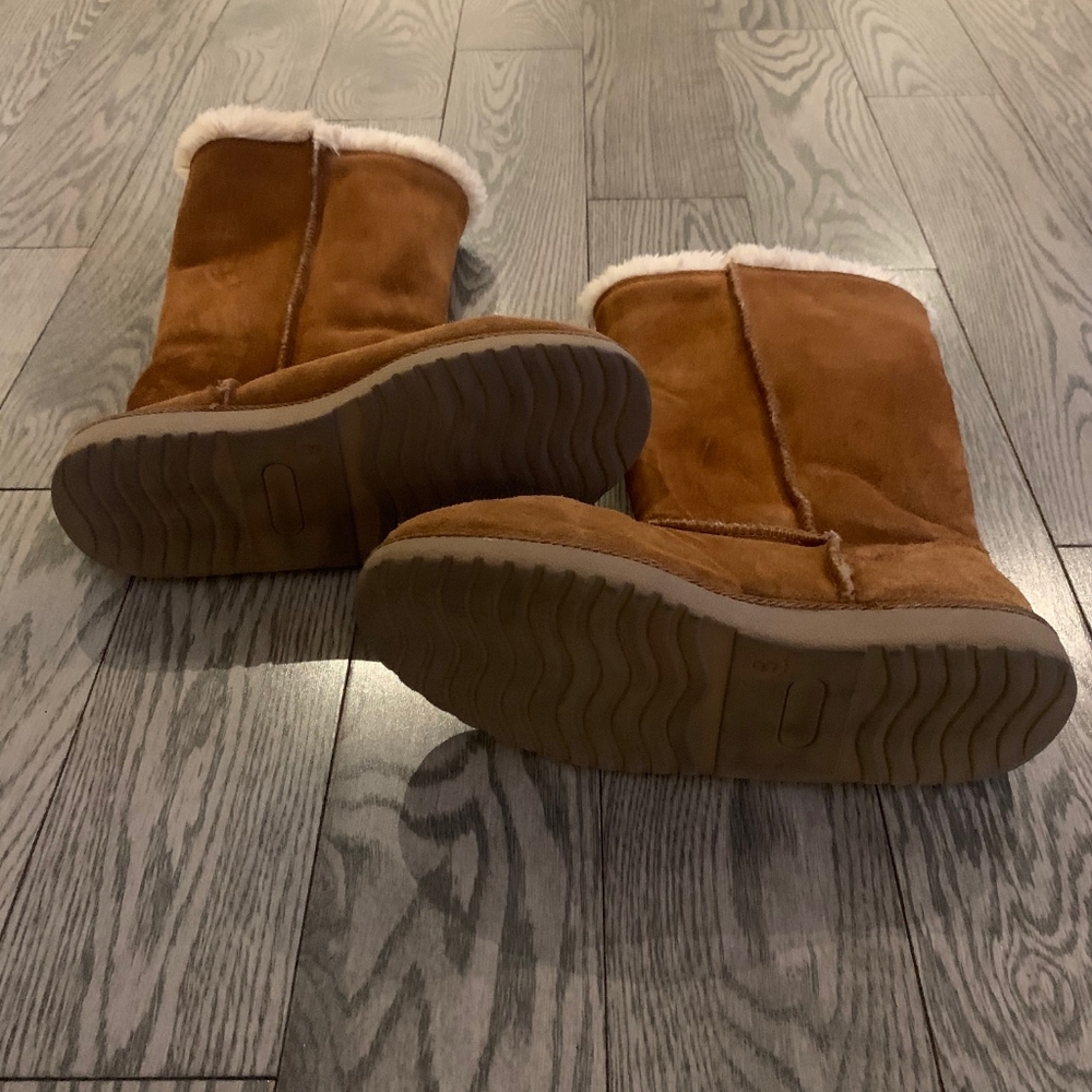 Beautiful Boots😍🎀 - Picture 3 of 6